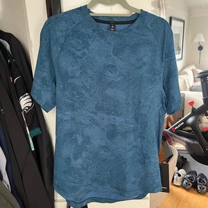 Lululemon Mens workout/training shirt